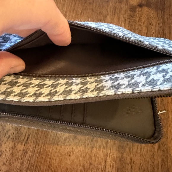 Houndstooth thirty-one wallet in great condition - Picture 3 of 7